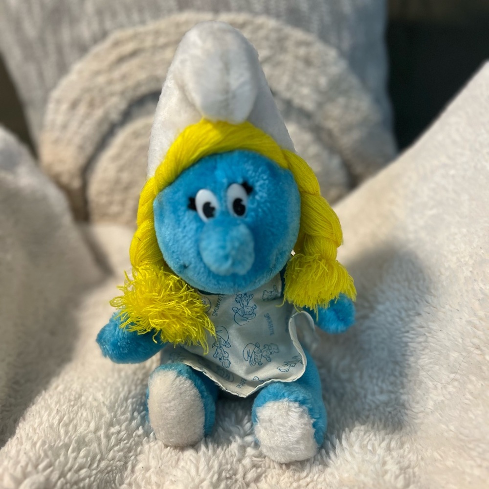 Vintage 1981 Smurfette Doll